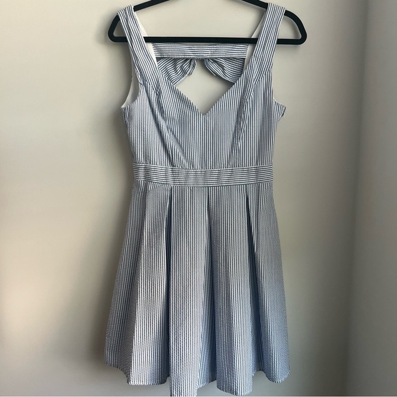 B Darlin Blue & White Pleated A-Line Sundress - Size 9/10 - Picture 2 of 15